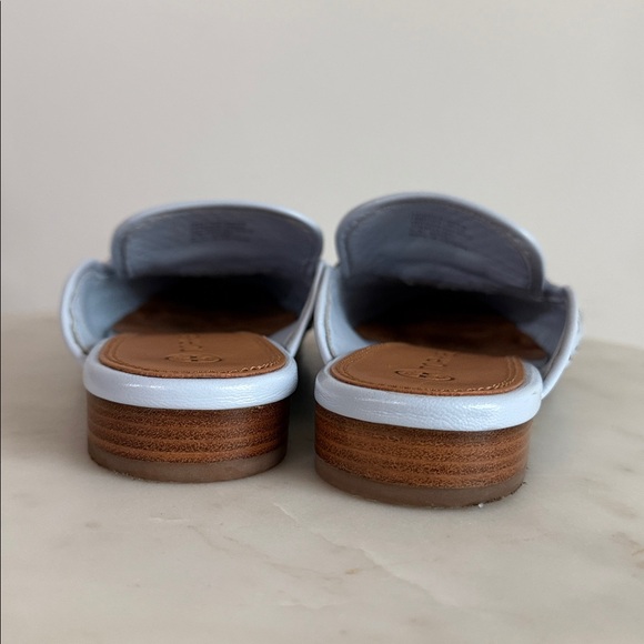 Tory Burch $348 Jessa Woven Backless
Loafer Icy Blue Crisp sz 10 great condition - Picture 8 of 9